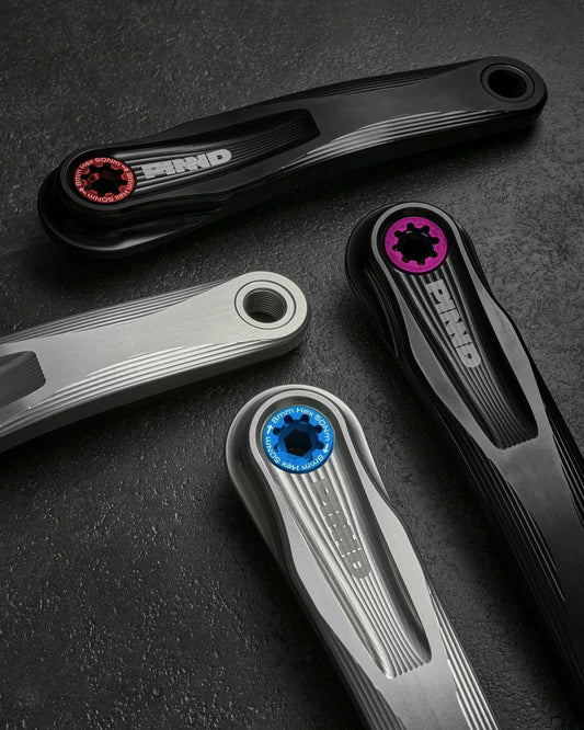 PINNDからシルバーのクランクが入荷します