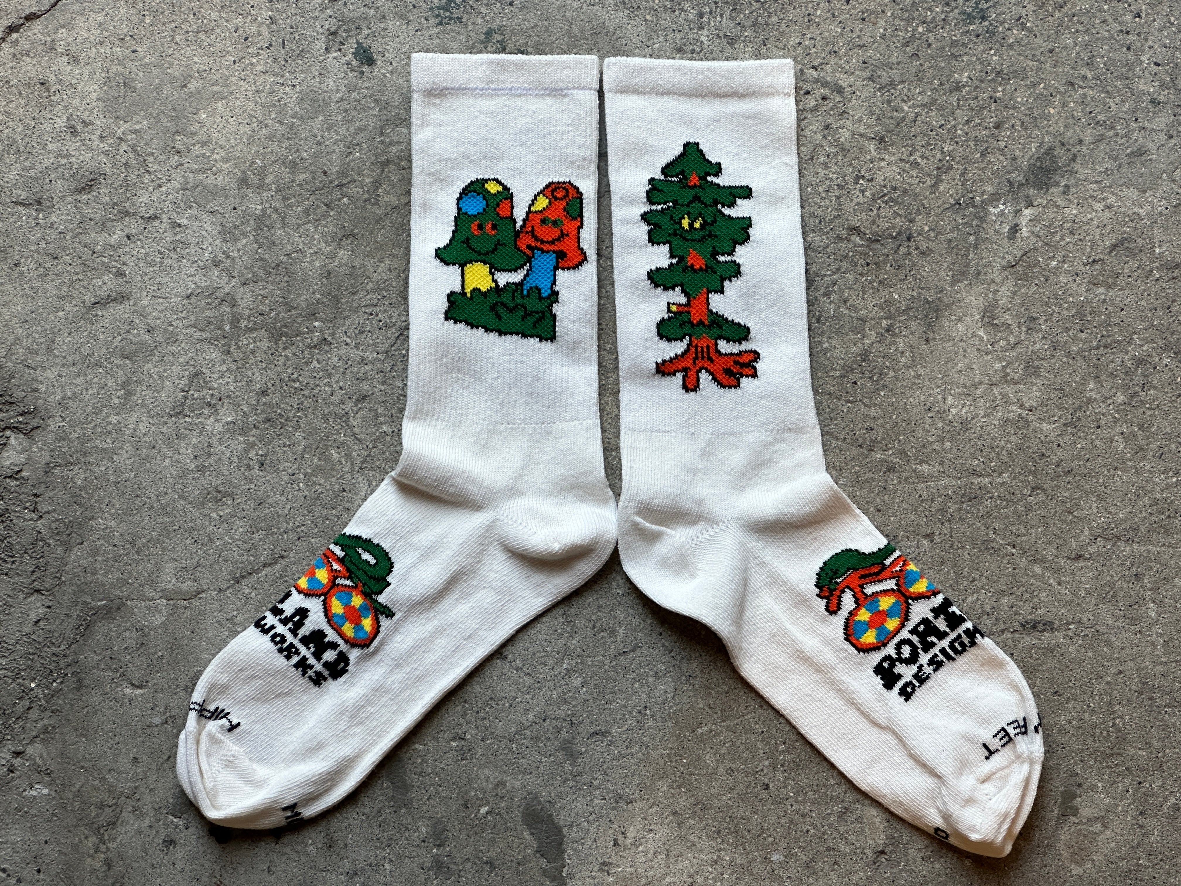 PDW X HIPPY FEET 魔法の森・ソックス – TKCプロダクションズ